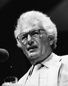 El escritor Joseph Heller. Blog de Rafael Ramírez.