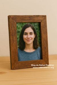 Marco de fotos con cartón de envases. Manualidades. Blog de Rafael Ramírez.