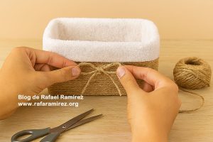 Cestas de baño hechas con materiales reciclados. Paso 4. Blog de Rafael Ramírez. 