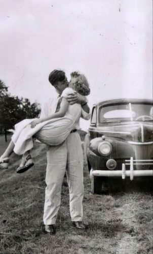 El tiempo detenido en un gesto de amor.