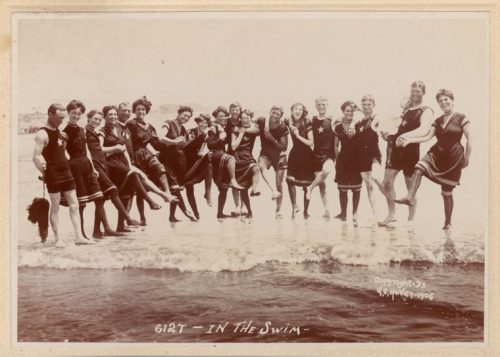 En la natación. 