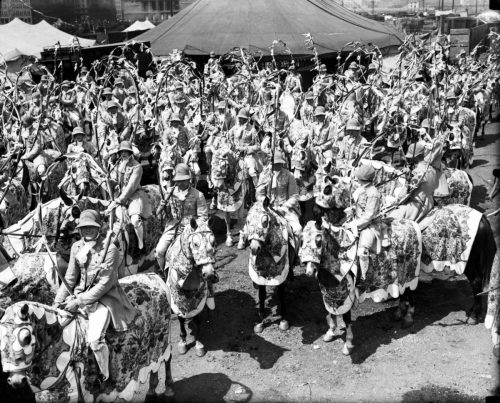 Entrada de las guirnaldas, Circo Ringling Bros. y Barnum & Bailey, 1930. 