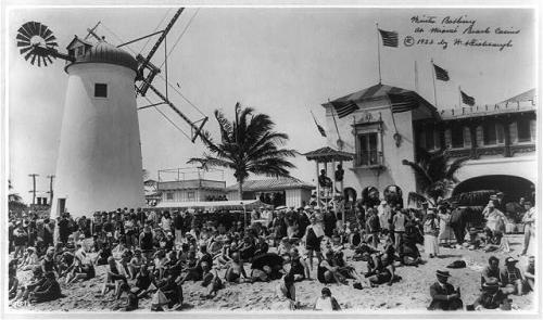 Baño de invierno en el Casino de Miami Beach (1923).