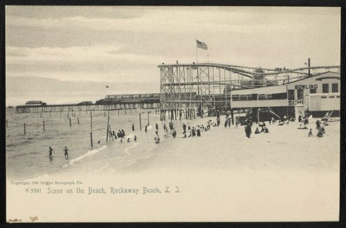 Escena de playa, Rockaway Beach, Long Island. 