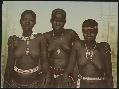 Las tres gracias: chicas zulúes, Sudáfrica. 